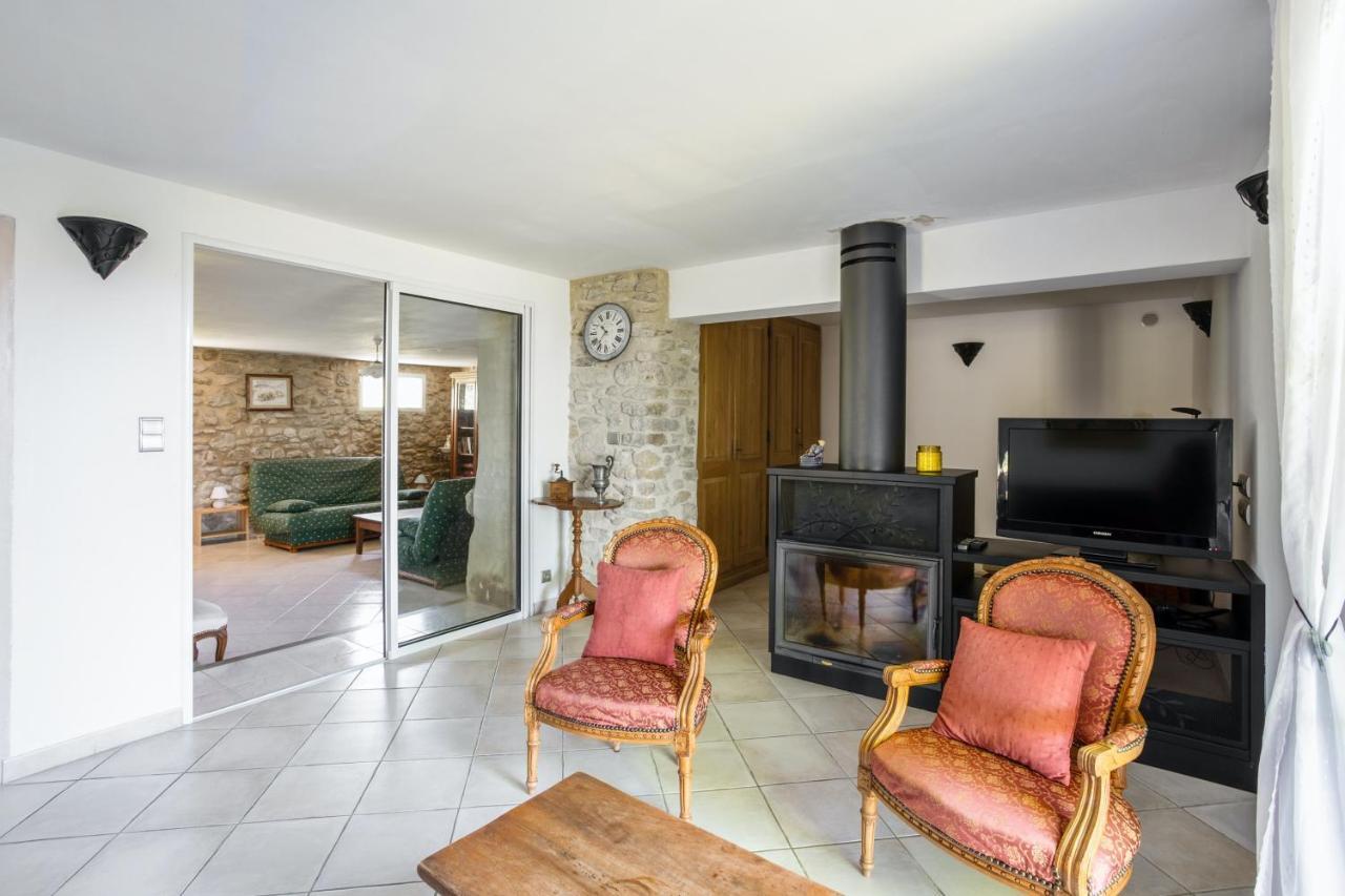 Villa Charmante A La Tour-D'Aigues Avec Piscine Privee 外观 照片