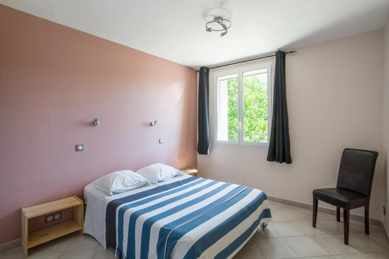 Villa Charmante A La Tour-D'Aigues Avec Piscine Privee 外观 照片